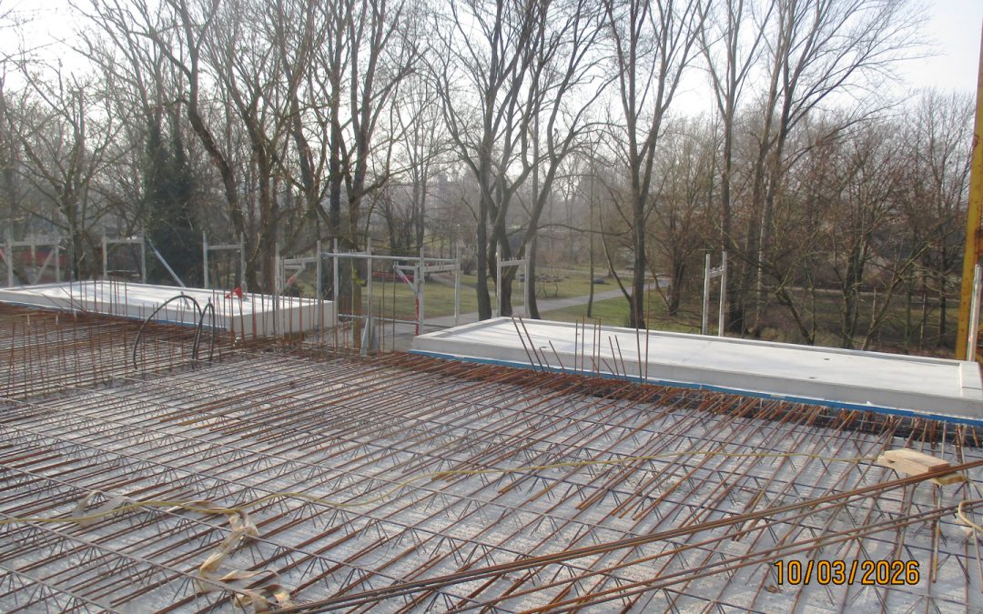 Ceilings are being laid above the ground floor.